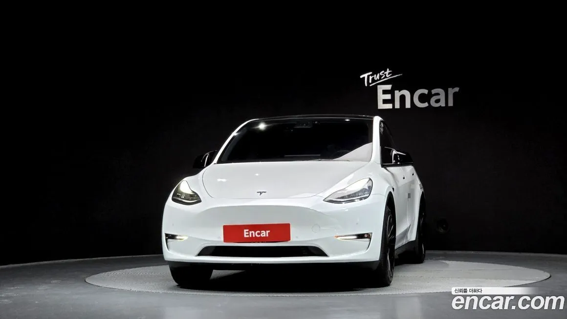 Tesla Model Y — фото 8