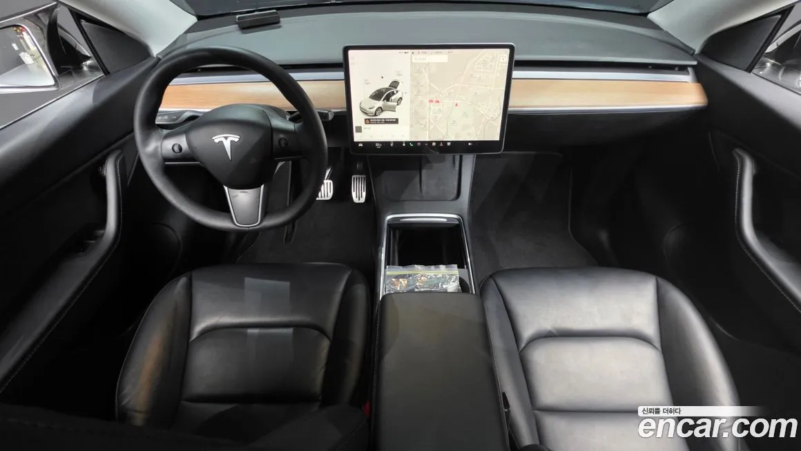 Tesla Model Y — фото 10