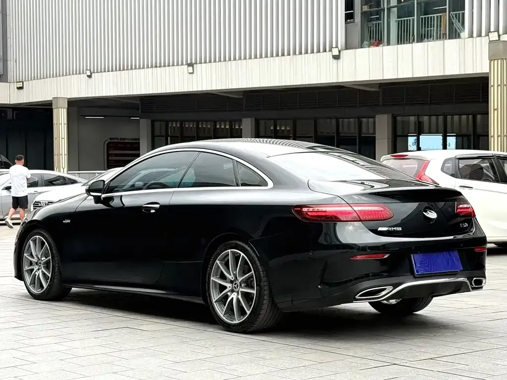 Mercedes-Benz E-Class (Import) — фото 7