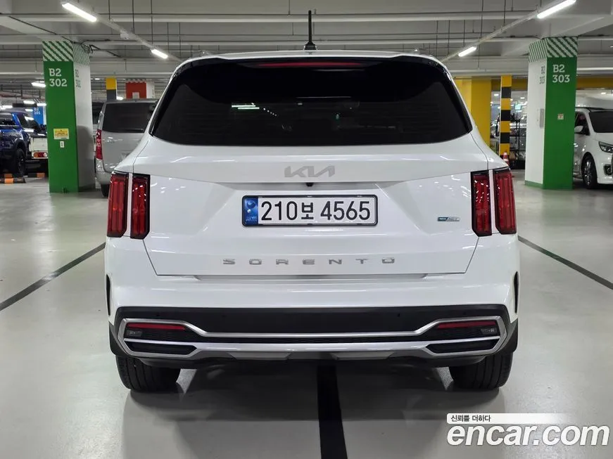 Kia Sorento — фото 10