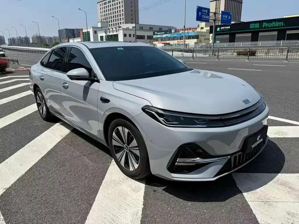 Geely Galaxy A7 — фото 6