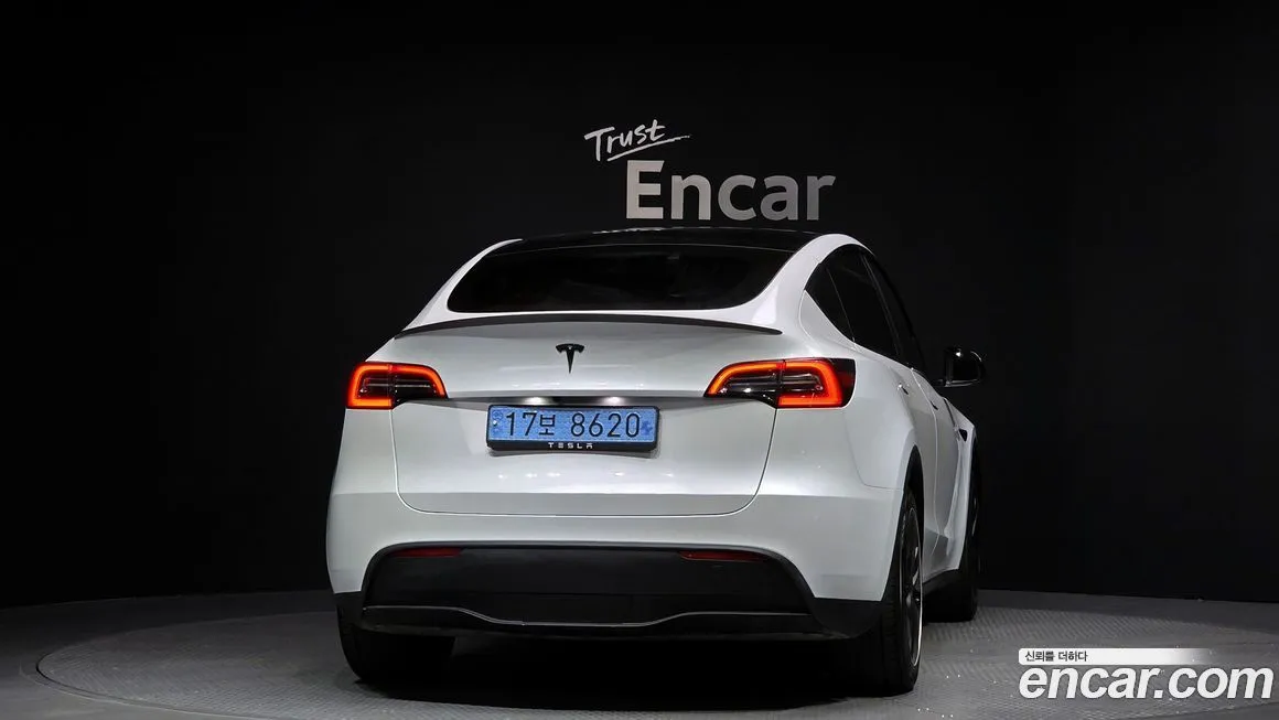 Tesla Model Y — фото 4