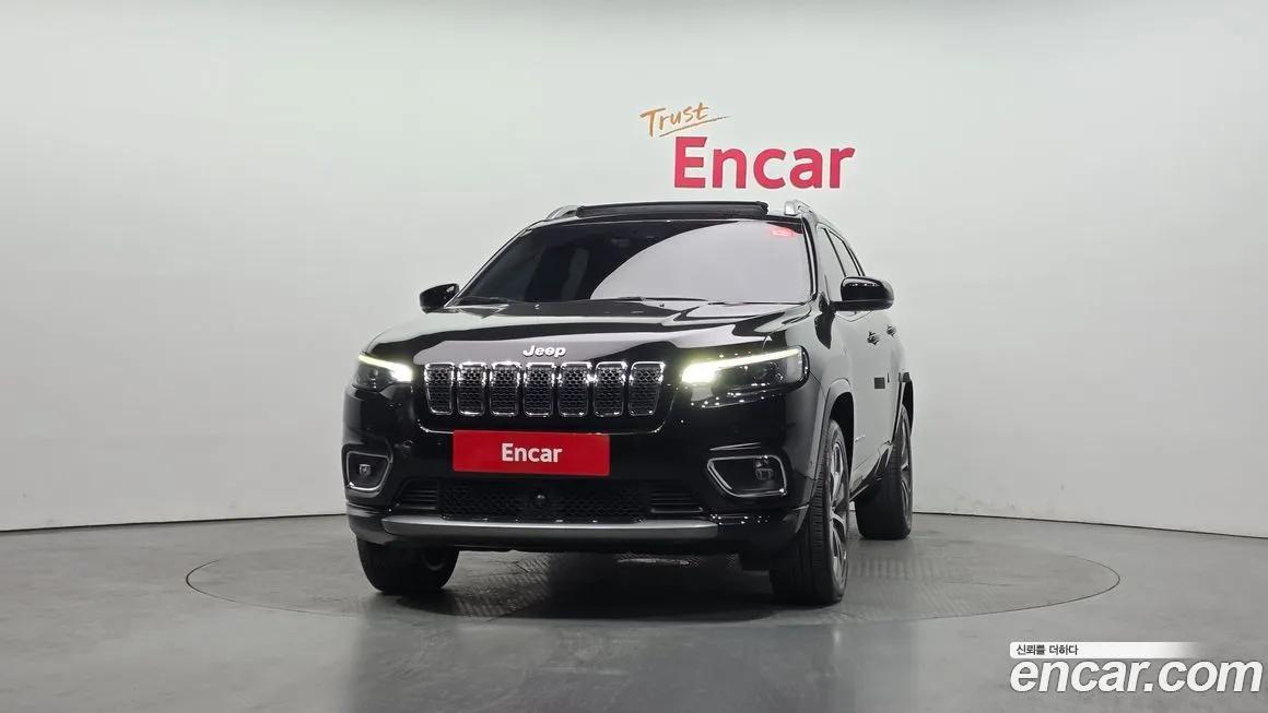 Jeep Cherokee — фото 2