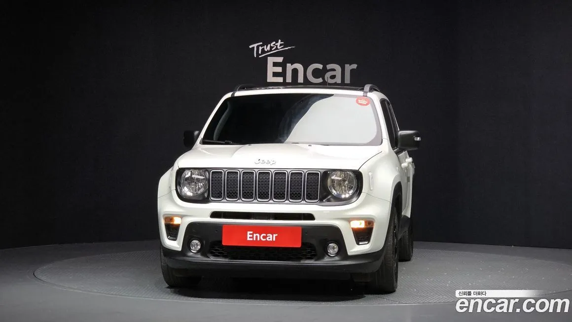Jeep Renegade — фото 4