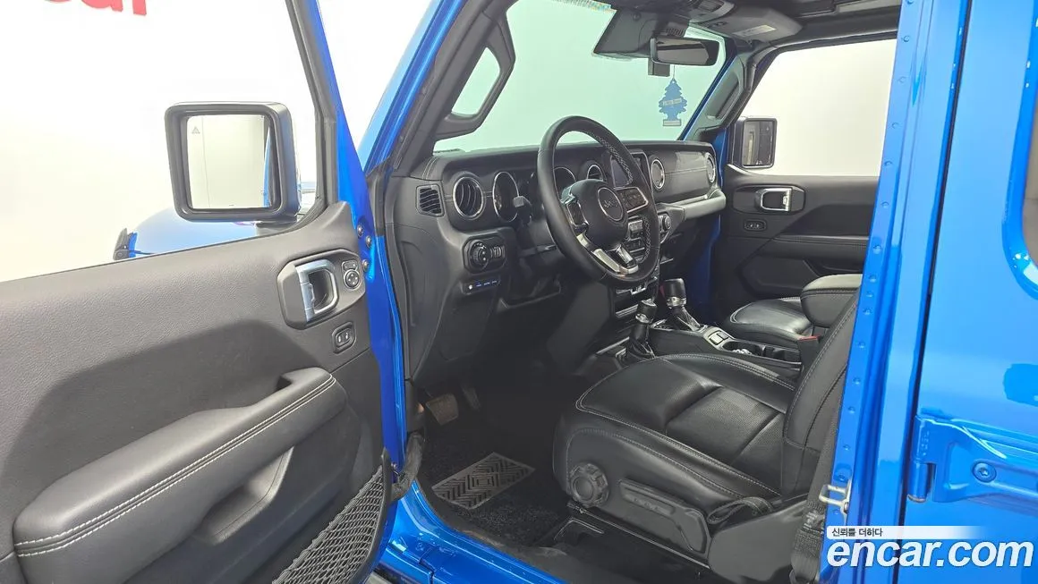 Jeep Wrangler — фото 5