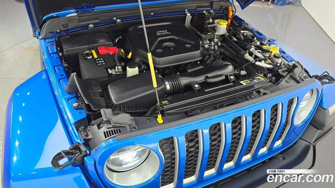 Jeep Wrangler — фото 10