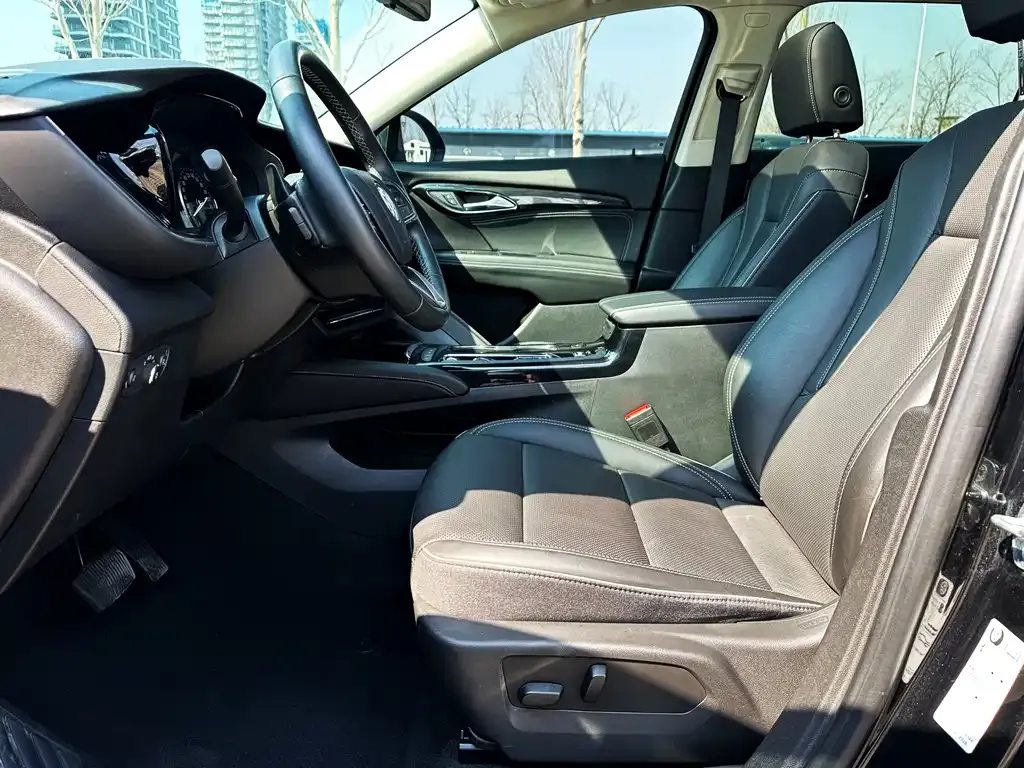 Buick Envision Plus — фото 3
