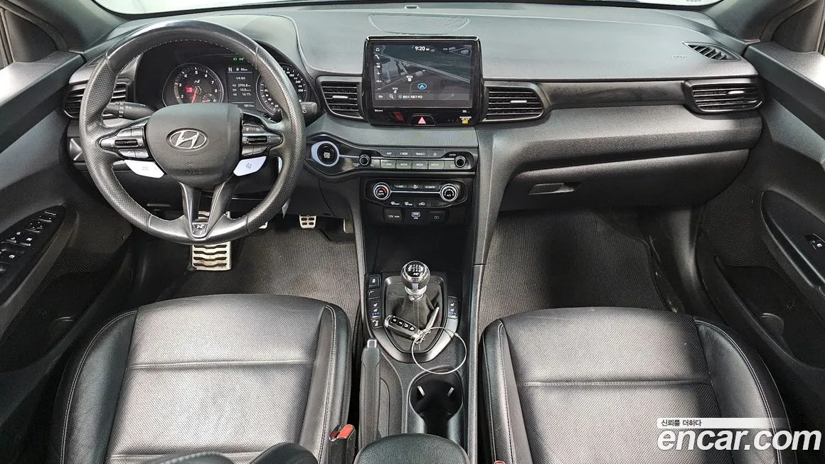 Hyundai Veloster — фото 8