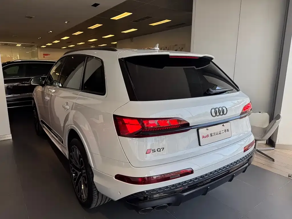 Audi SQ7 — фото 7