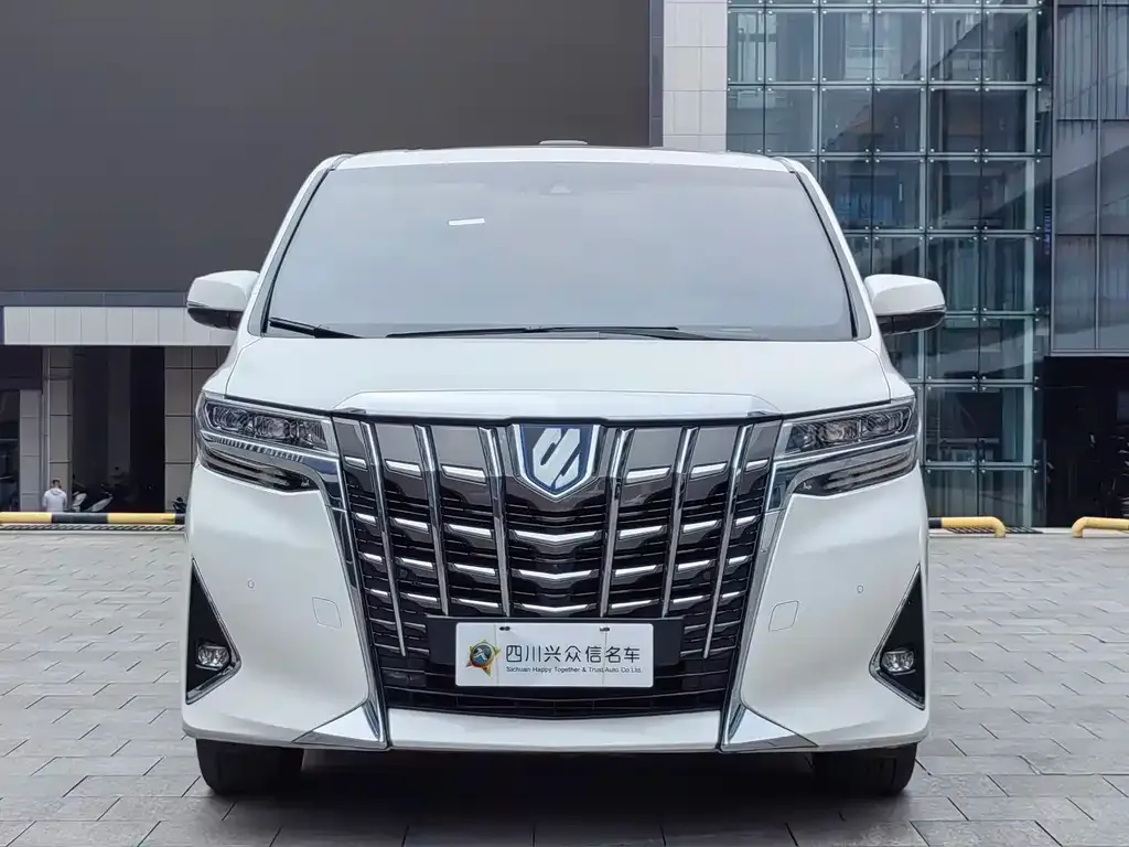 Toyota Alphard — фото 8