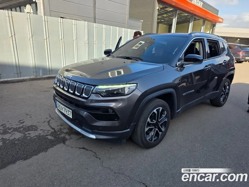 Jeep Compass — фото 10