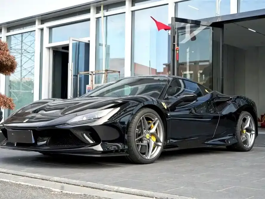 Ferrari F8 — фото 1