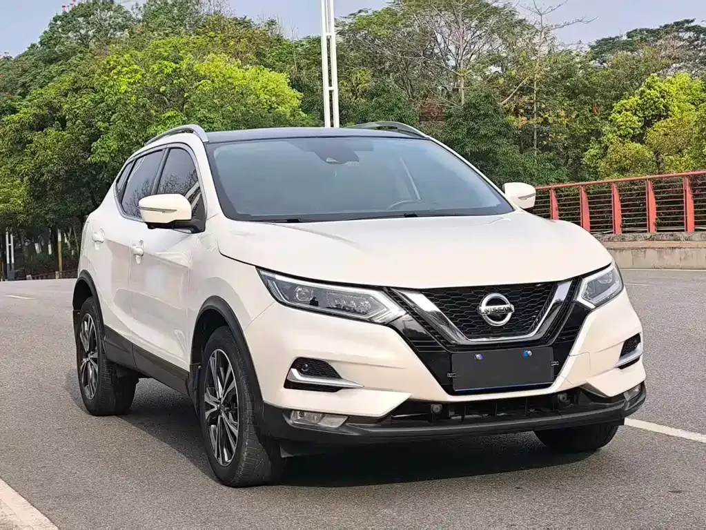 Nissan Qashqai — фото 9