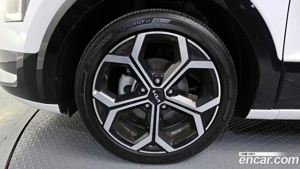 Kia Niro — фото 9
