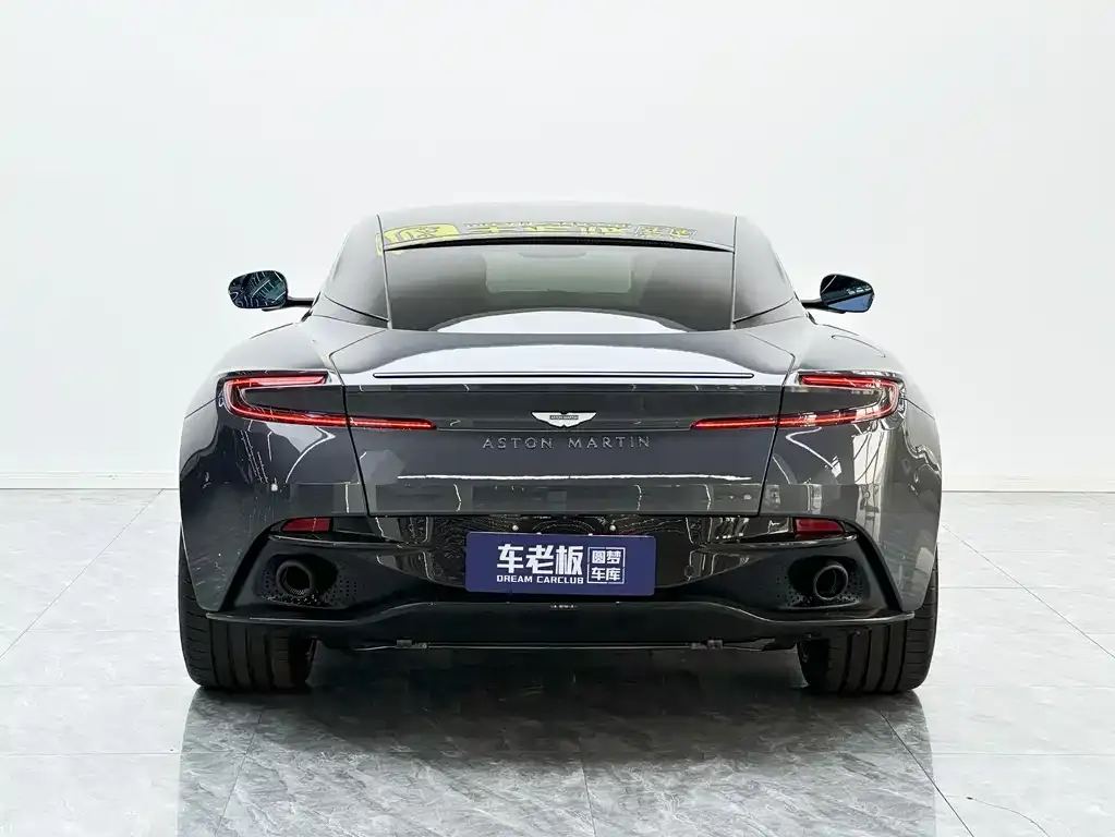 Aston Martin DB12 — фото 4