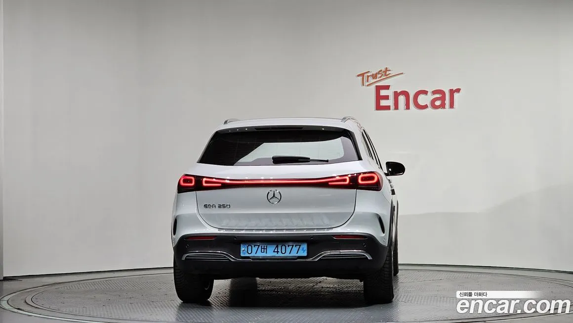 Mercedes-Benz EQA — фото 3