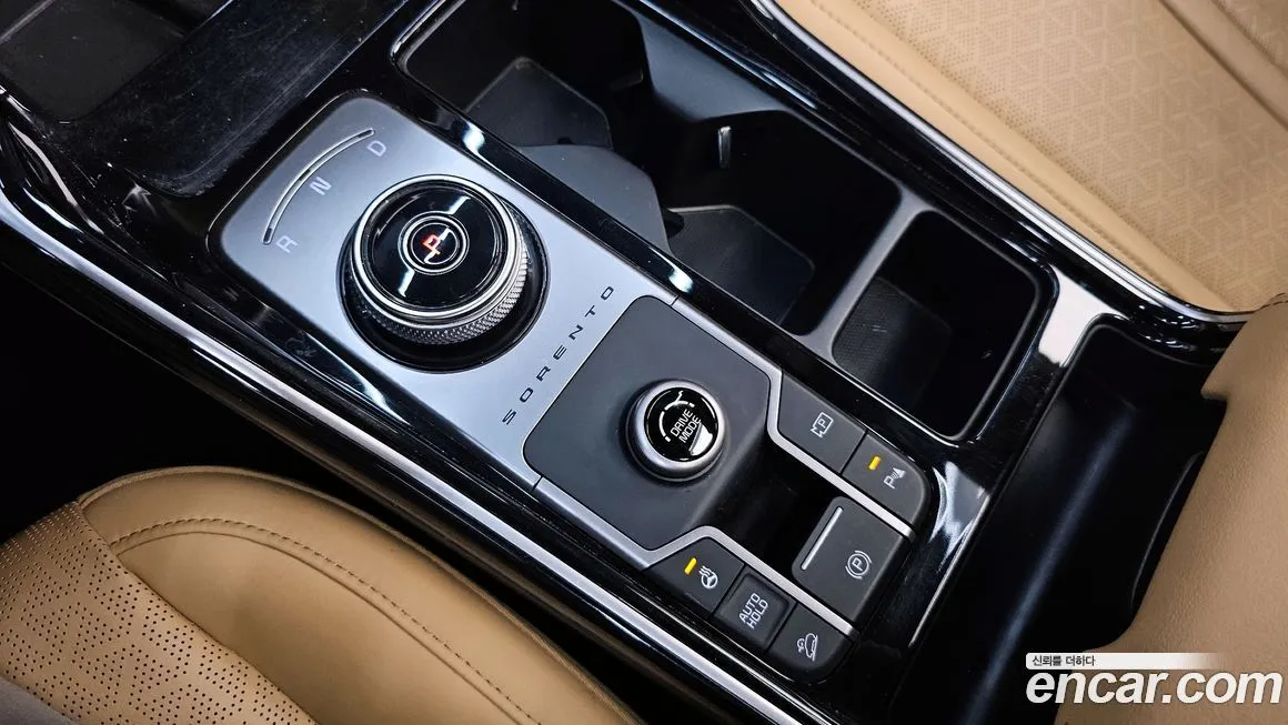 Kia Sorento — фото 8