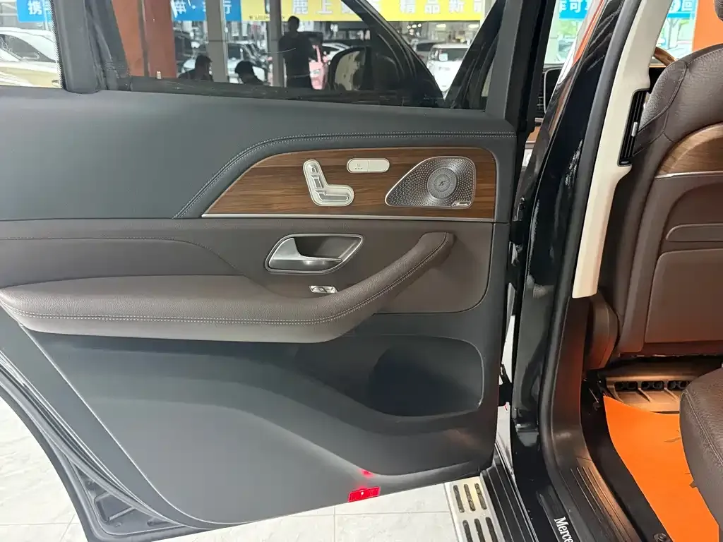 Mercedes-Benz GLS — фото 2