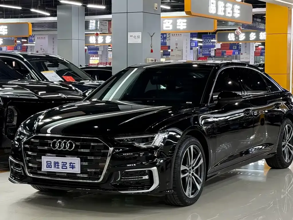 Audi A6L — фото 1
