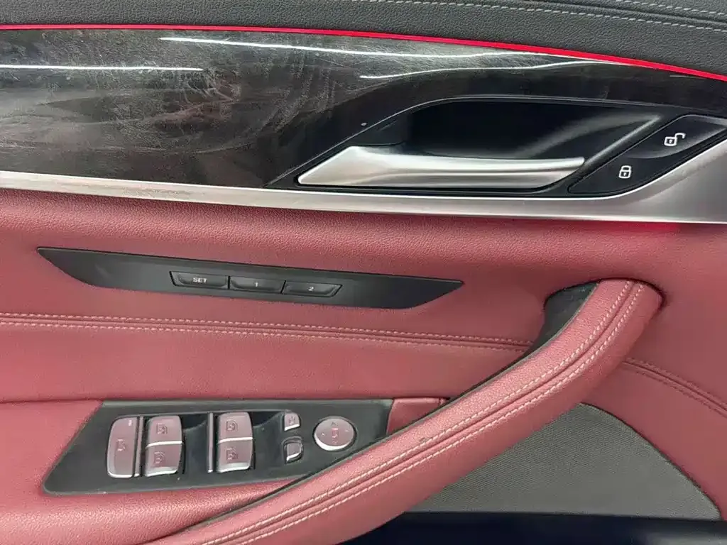 BMW 5 Series — фото 10