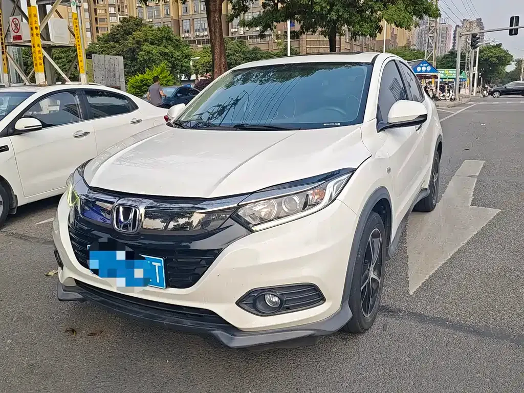 Honda Vezel — фото 1