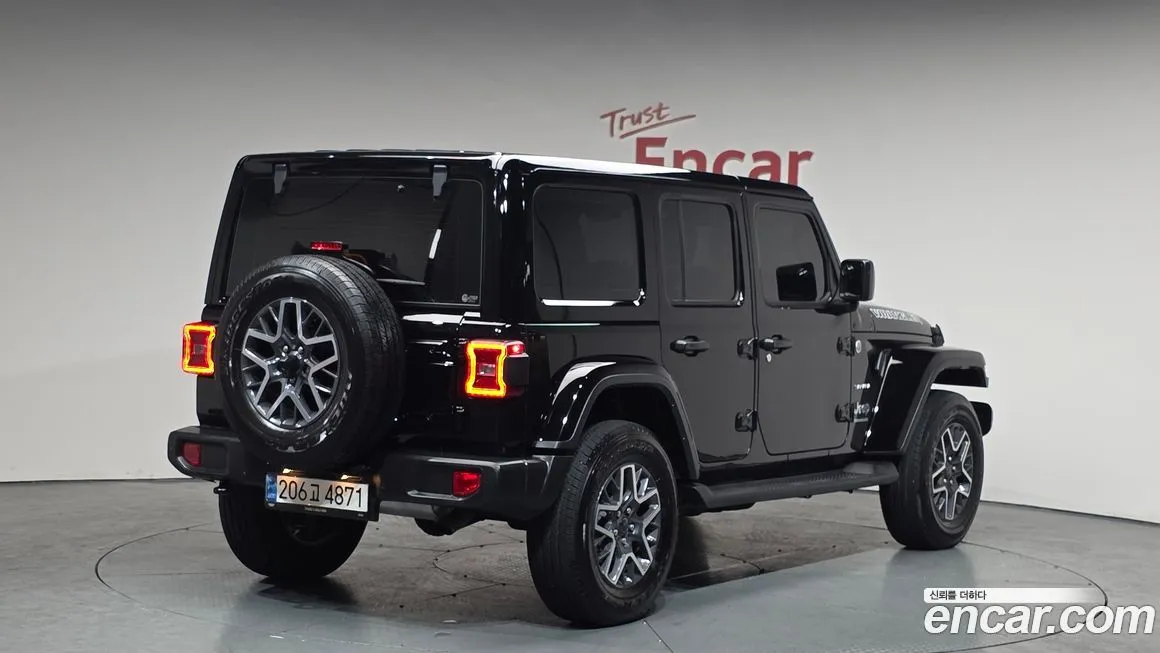 Jeep Wrangler — фото 8