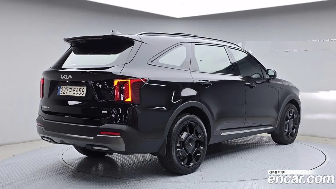 Kia Sorento — фото 8