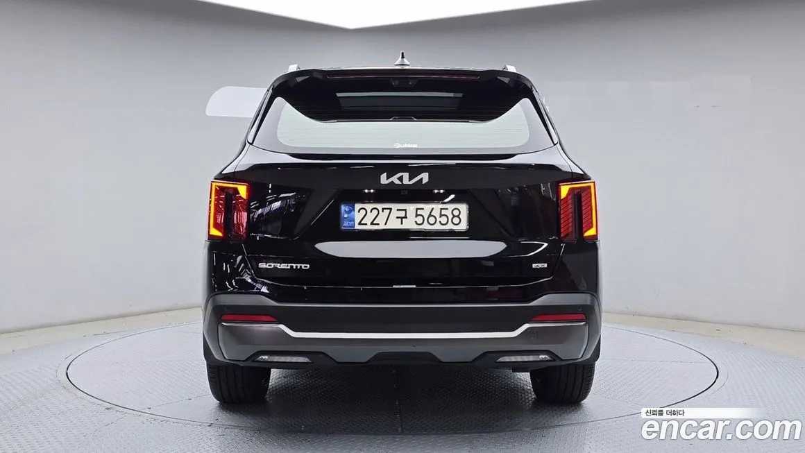 Kia Sorento — фото 5