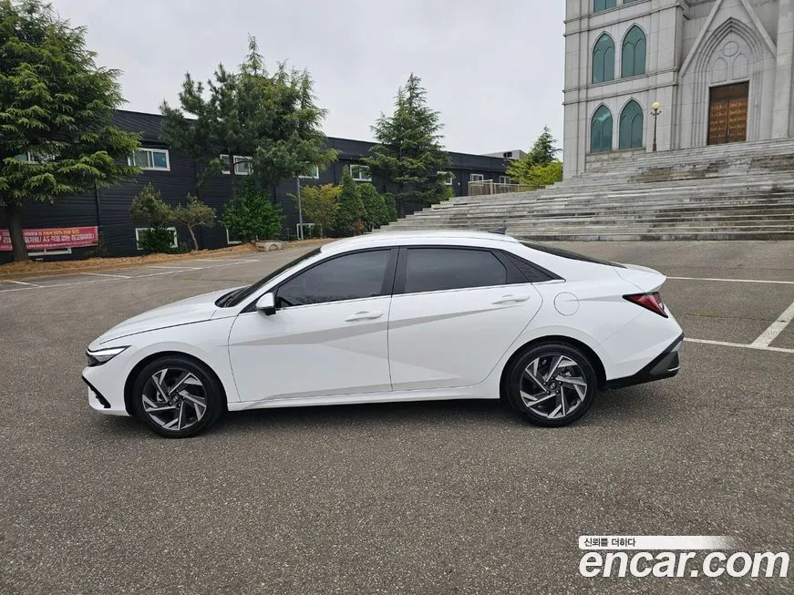Hyundai AVANTE — фото 4