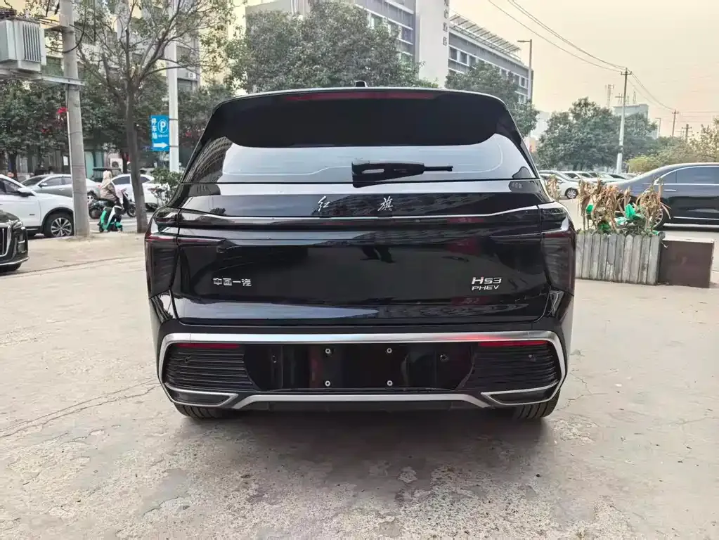 Hongqi HS3 PHEV — фото 6