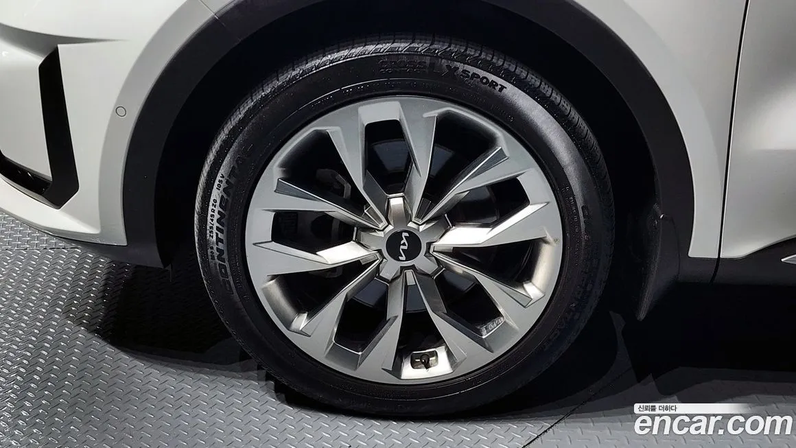 Kia Sorento — фото 10