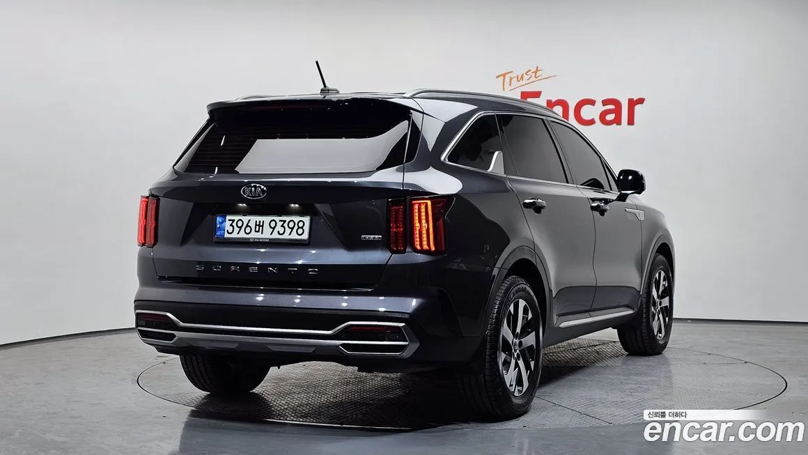 Kia Sorento — фото 10