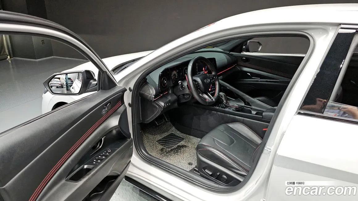 Hyundai AVANTE — фото 2