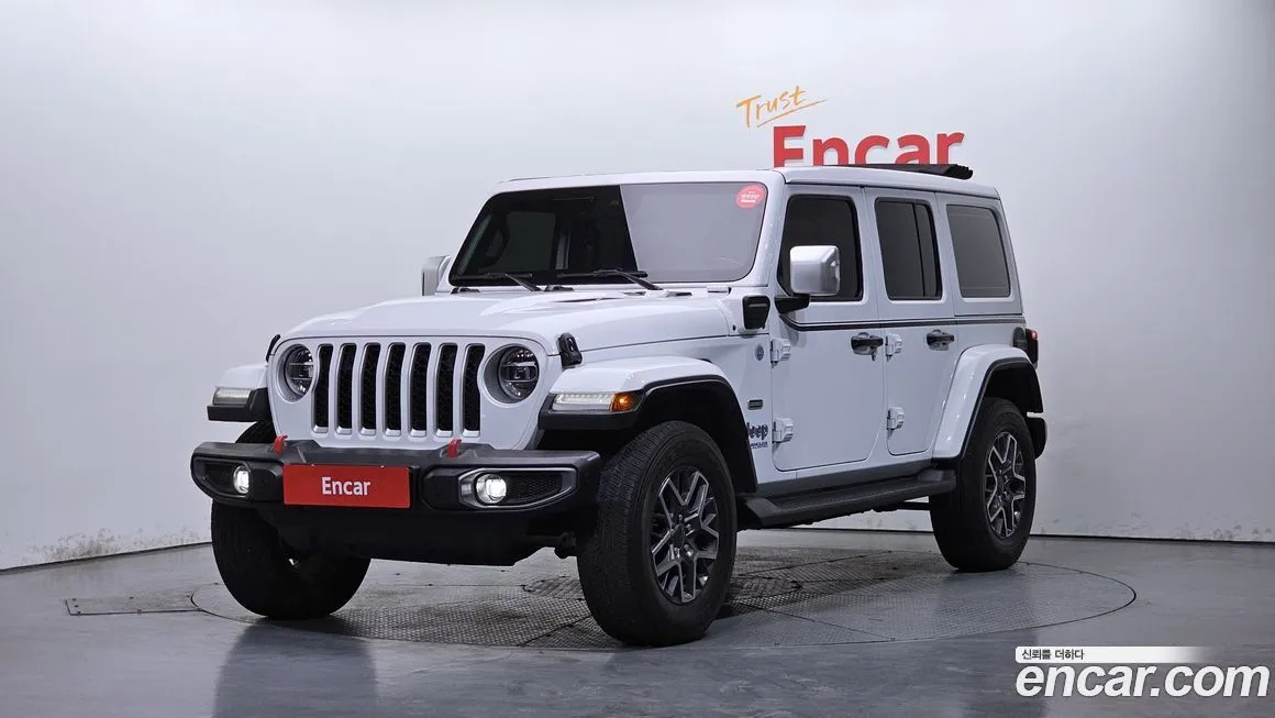 Jeep Wrangler — фото 1