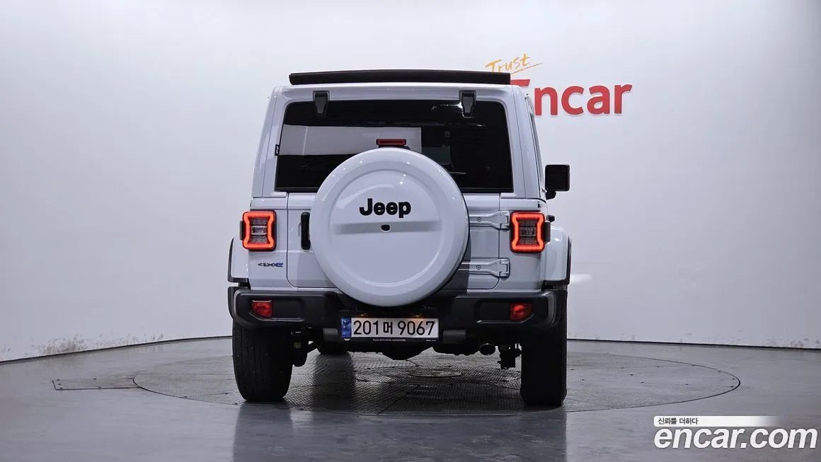Jeep Wrangler — фото 5