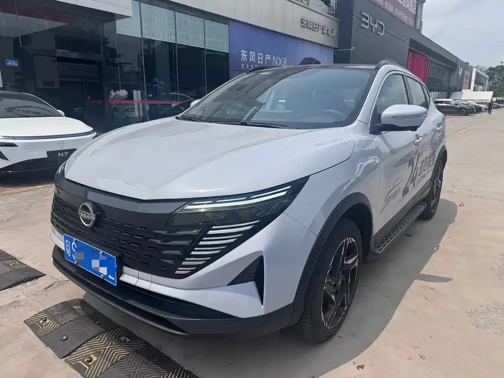 Nissan Qashqai — фото 1