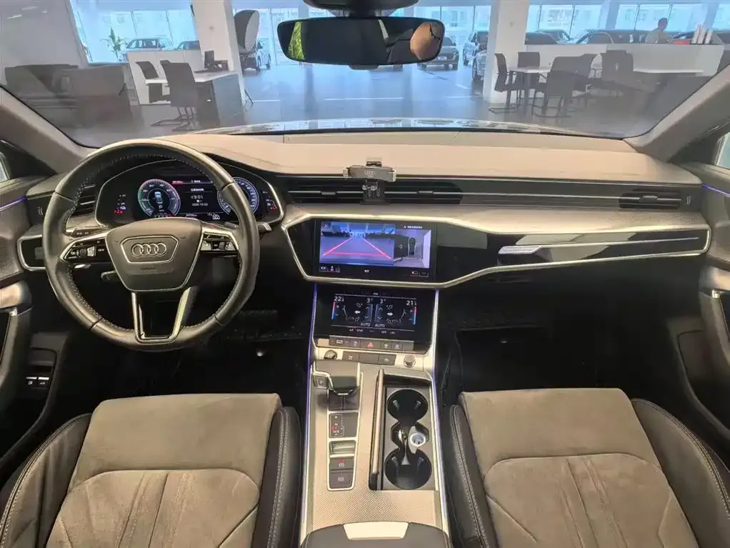 Audi A6L New Energy — фото 10
