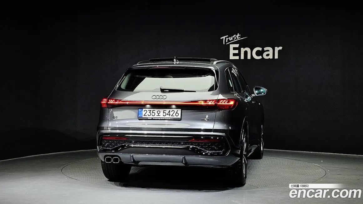 Audi Q5 — фото 9