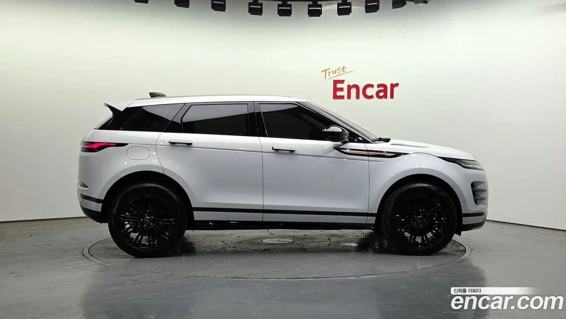 Land Rover Range Rover Evoque — фото 10