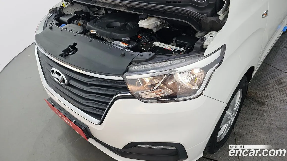 Hyundai Starex — фото 10