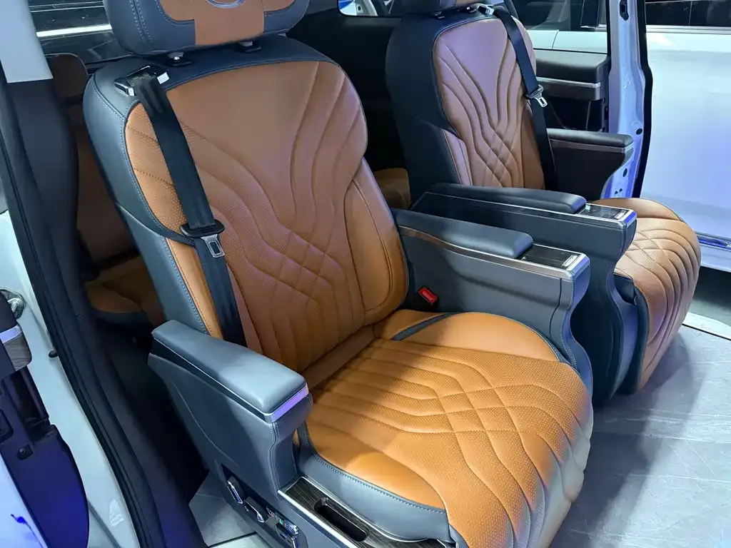 GAC Motor Trumpchi M8 — фото 4