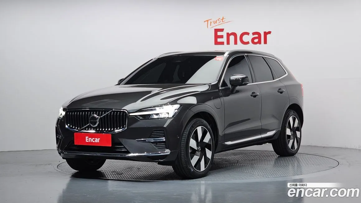 Volvo XC60 — фото 1