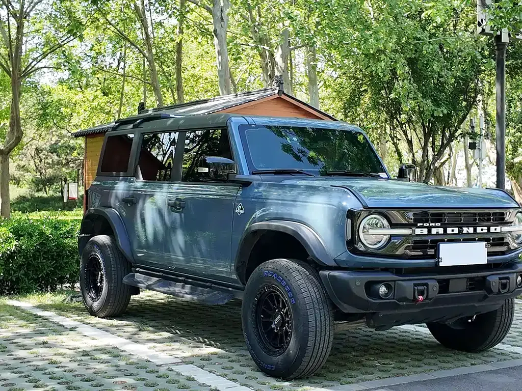 Ford Bronco — фото 10