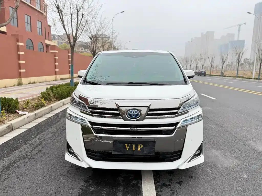 Toyota Vellfire — фото 8