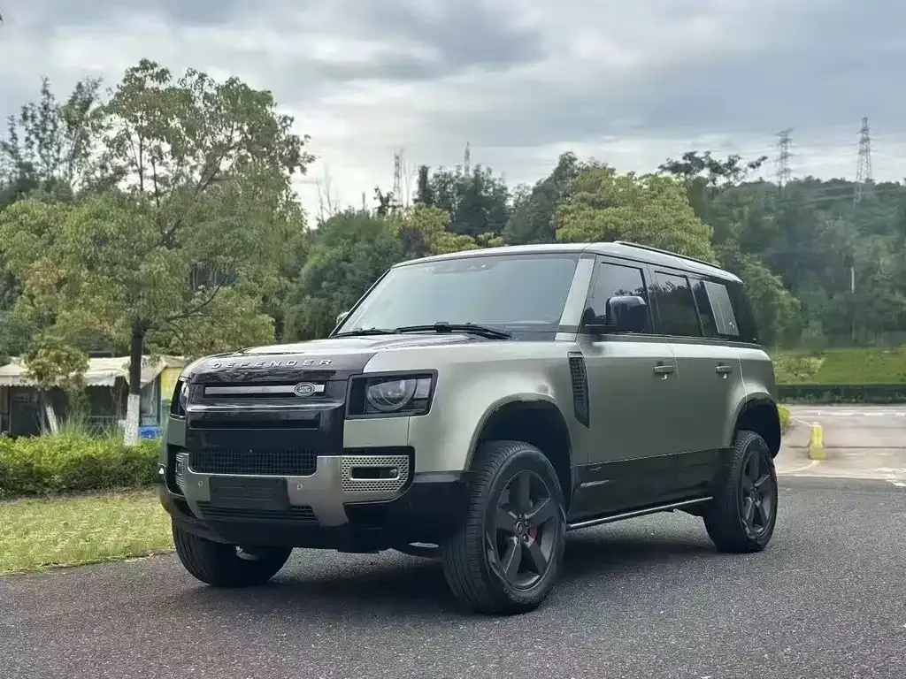 Land Rover Defender — фото 1