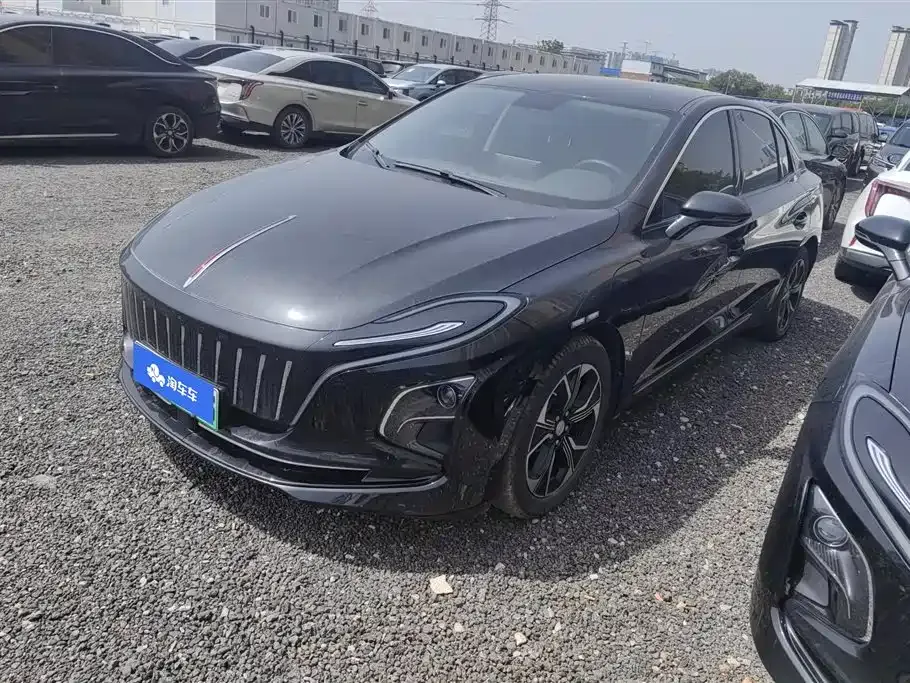 Hongqi E-QM5 — фото 1