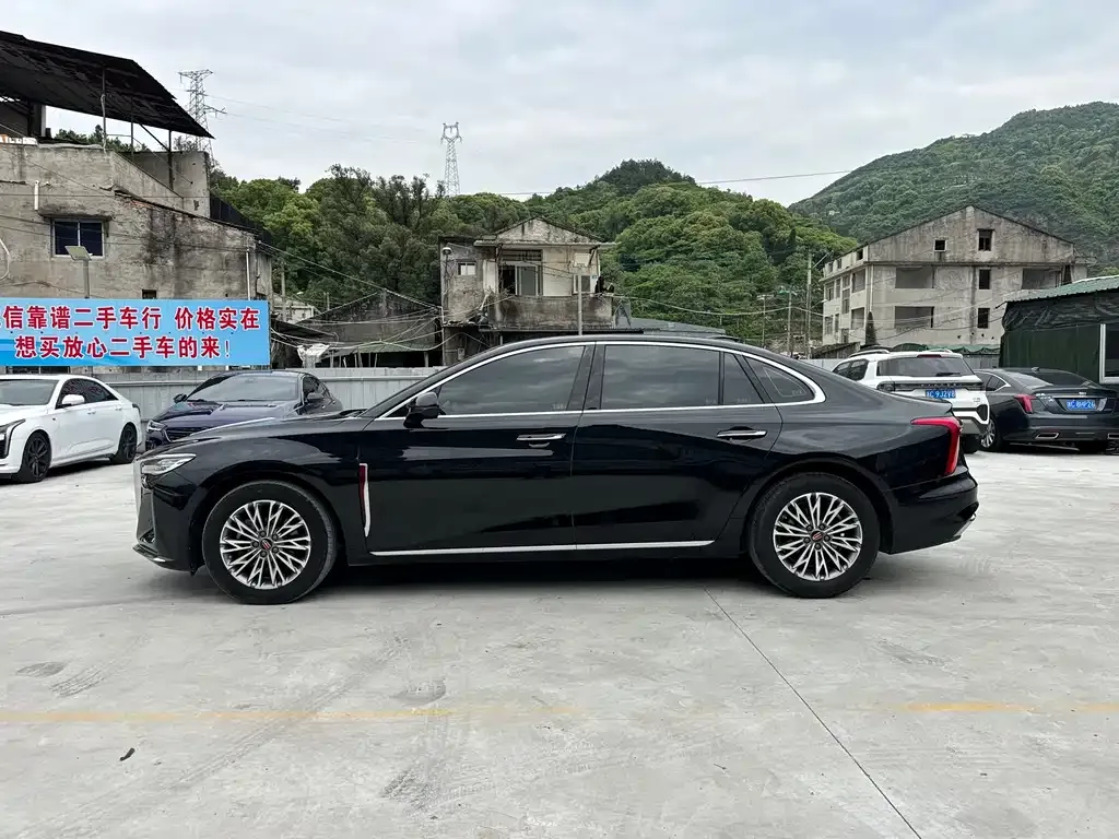 Hongqi H5 — фото 4