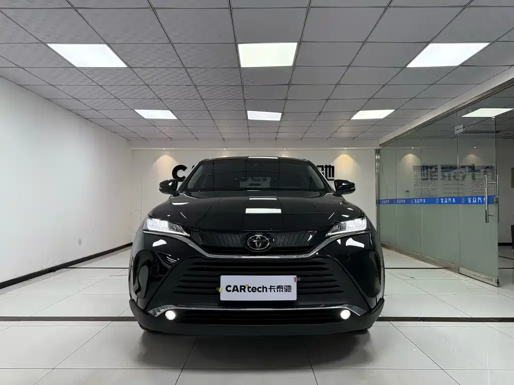 Toyota Harrier — фото 2