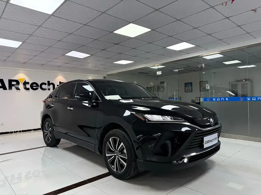 Toyota Harrier — фото 3