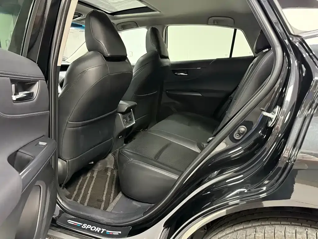 Toyota Harrier — фото 9